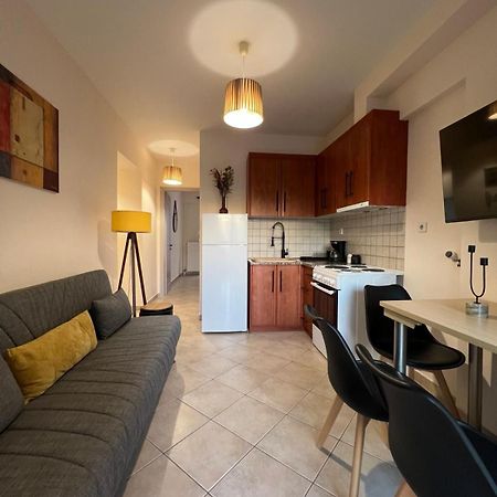 Demi Δσ, B2 Apartment Агринион Екстериор снимка