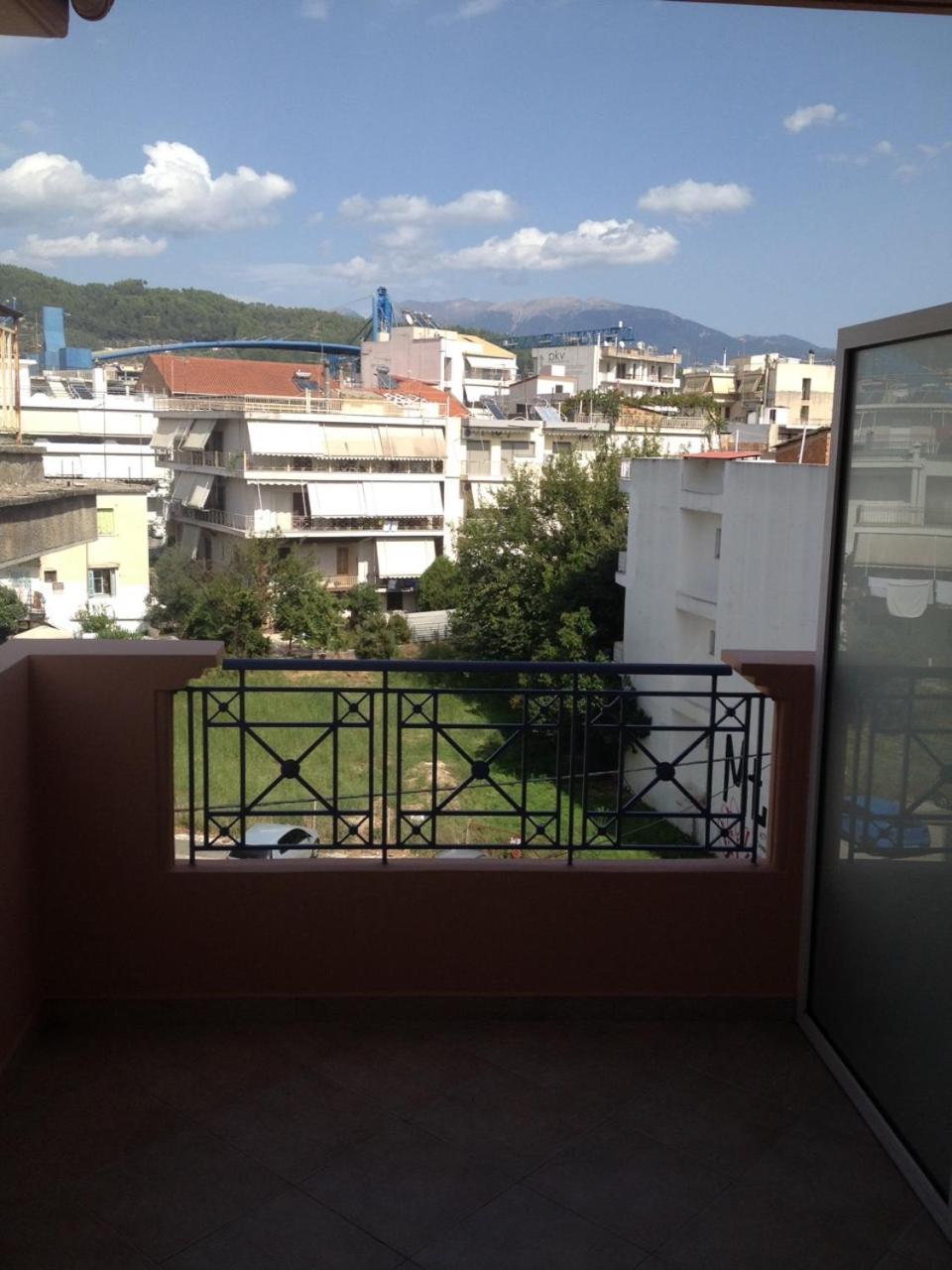 Demi Δσ, B2 Apartment Агринион Екстериор снимка